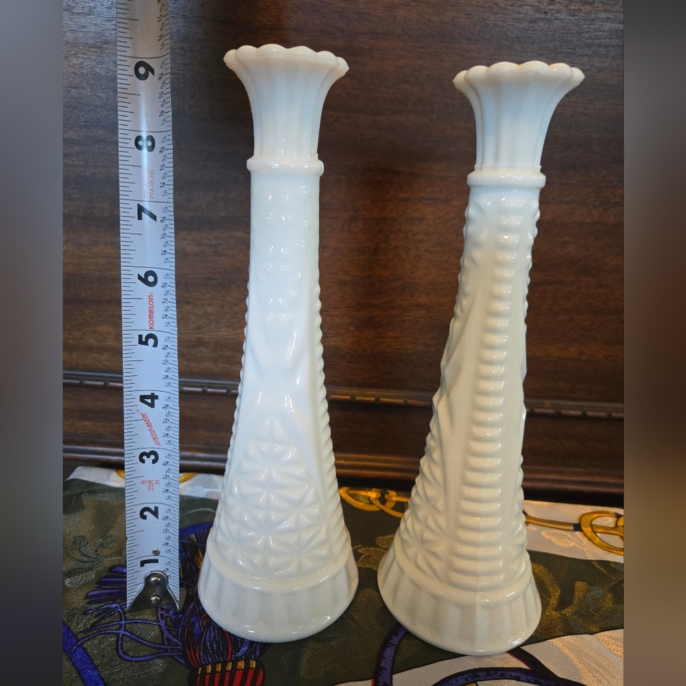 Set Of Two 9 Inch Tall Milk Glass Vases - Picture 5 of 7